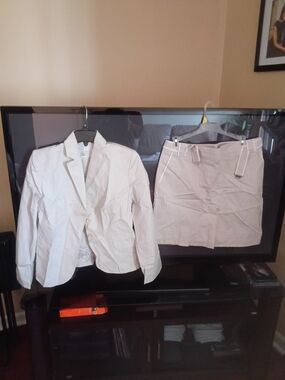 Classic Womens Cream Blazer & Skirt Set